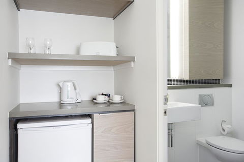 St Kilda Central Apartments - Whitsundays Accommodation 14