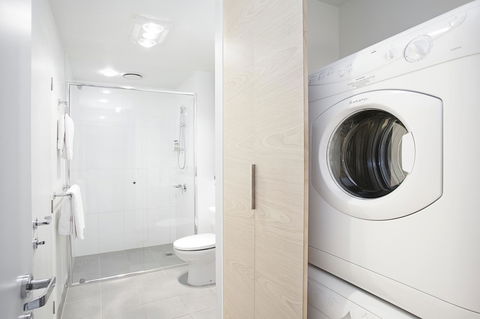 St Kilda Central Apartments - Whitsundays Accommodation 9