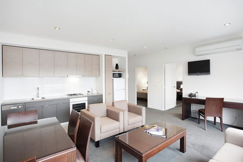 St Kilda Central Apartments - Whitsundays Accommodation 13