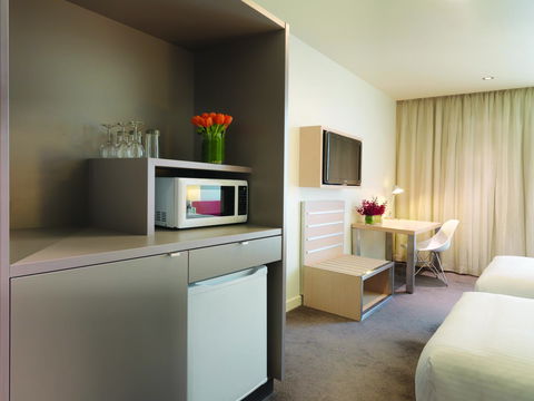 Travelodge Hotel Melbourne Docklands - Whitsundays Accommodation 5