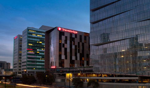 Travelodge Hotel Melbourne Docklands - Whitsundays Accommodation 23