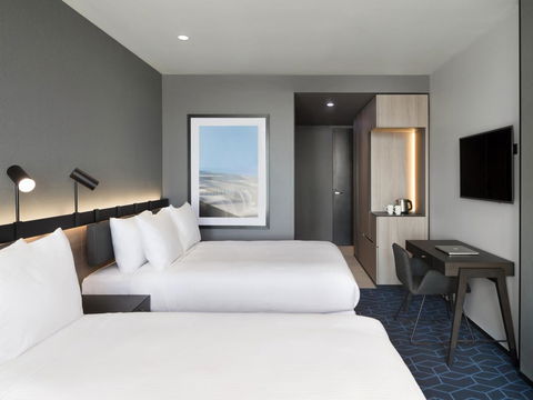 Vibe Hotel Melbourne Docklands - Whitsundays Accommodation 23
