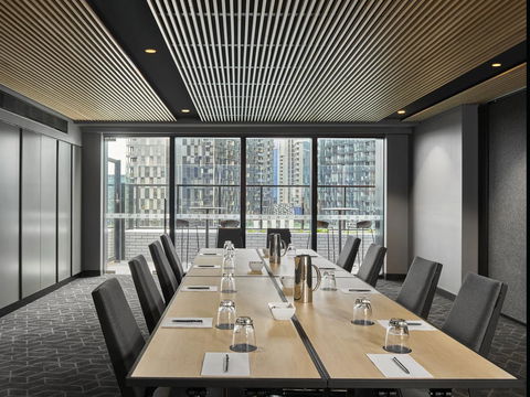 Vibe Hotel Melbourne Docklands - Whitsundays Accommodation 31
