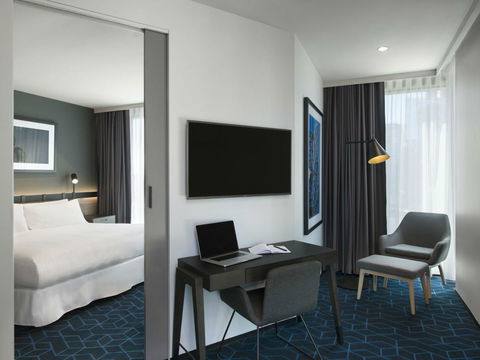 Vibe Hotel Melbourne Docklands - Whitsundays Accommodation 12