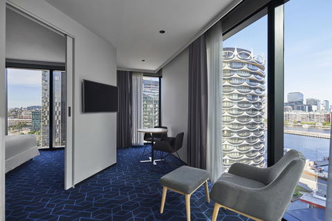 Vibe Hotel Melbourne Docklands - Whitsundays Accommodation 3