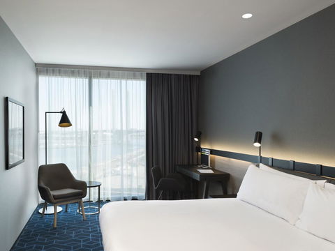 Vibe Hotel Melbourne Docklands - Whitsundays Accommodation 25