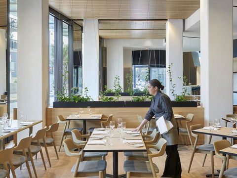 Vibe Hotel Melbourne Docklands - Whitsundays Accommodation 17