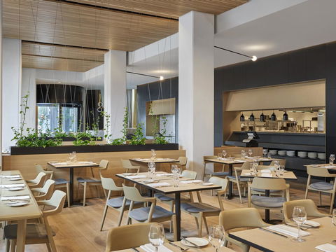 Vibe Hotel Melbourne Docklands - Whitsundays Accommodation 19