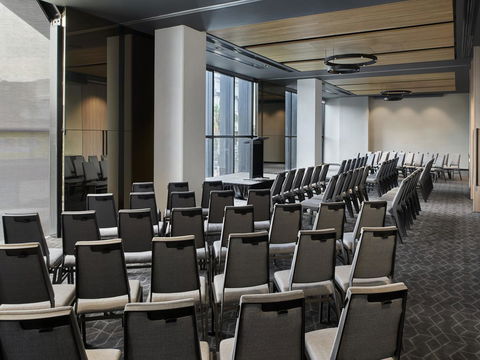 Vibe Hotel Melbourne Docklands - Whitsundays Accommodation 33