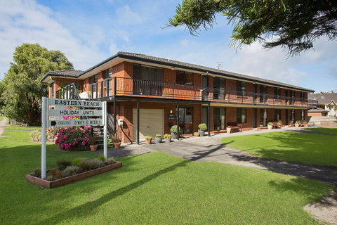 Eastern Beach Holiday Units - Whitsundays Accommodation 0