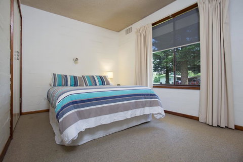 Eastern Beach Holiday Units - Whitsundays Accommodation 5
