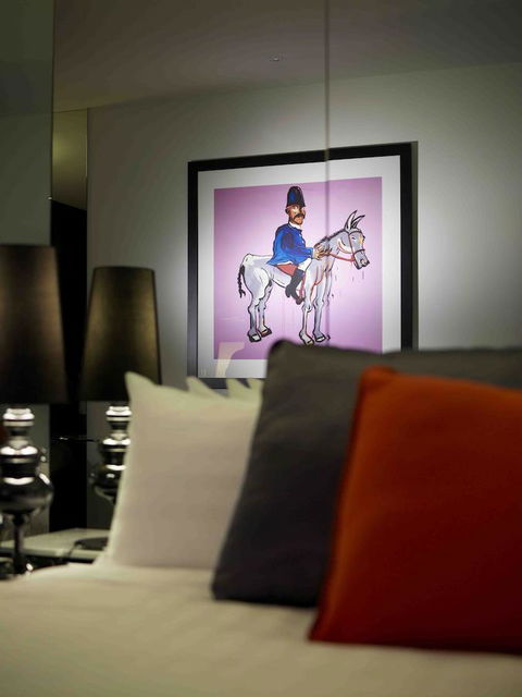 The Cullen Melbourne - Art Series - Whitsundays Accommodation 10