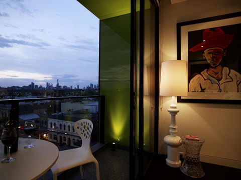 The Cullen Melbourne - Art Series - Whitsundays Accommodation 14