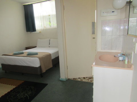 Twin City Motor Inn - Whitsundays Accommodation 14
