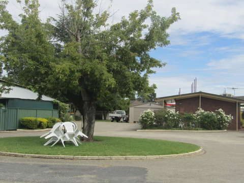 Twin City Motor Inn - Whitsundays Accommodation 8
