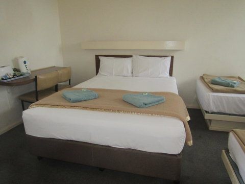 Twin City Motor Inn - Whitsundays Accommodation 2