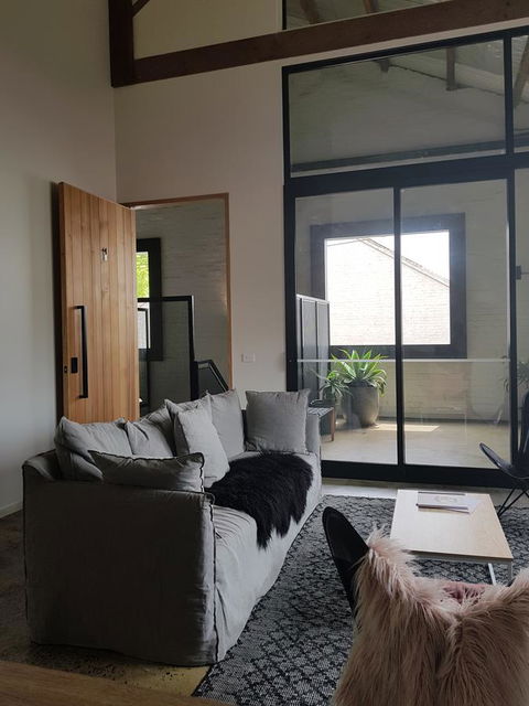 THE WAREHOUSE APARTMENTS - Whitsundays Accommodation 1