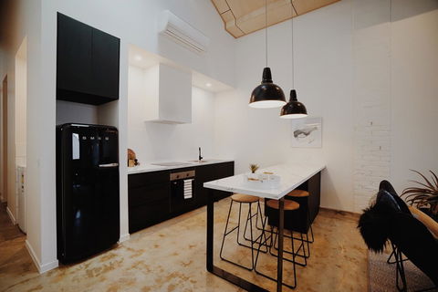 THE WAREHOUSE APARTMENTS - Whitsundays Accommodation 11