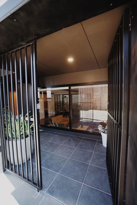 THE WAREHOUSE APARTMENTS - Whitsundays Accommodation 4