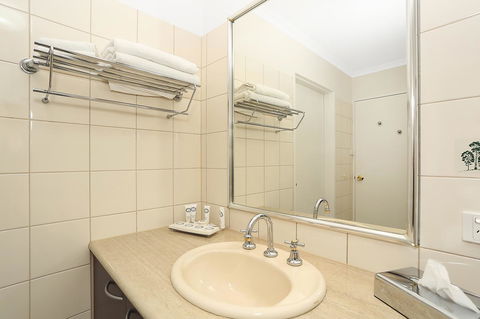 Quality Inn & Suites The Menzies - Whitsundays Accommodation 32