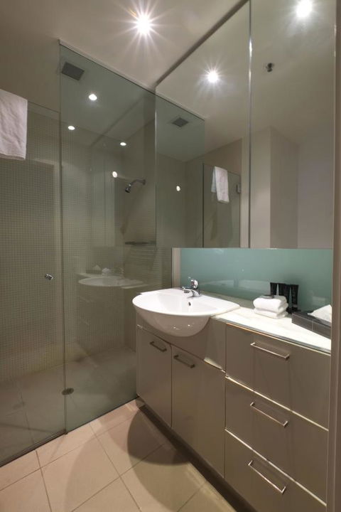 ACD Apartments - Whitsundays Accommodation 2
