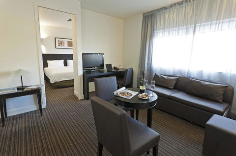 Causeway 353 Hotel - Whitsundays Accommodation 10