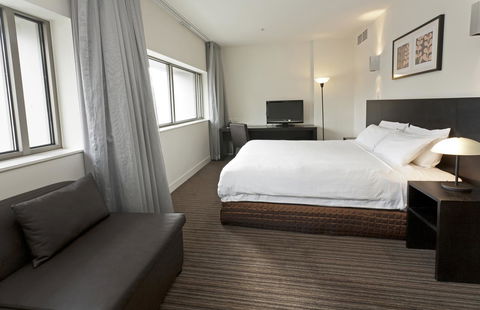 Causeway 353 Hotel - Whitsundays Accommodation 25