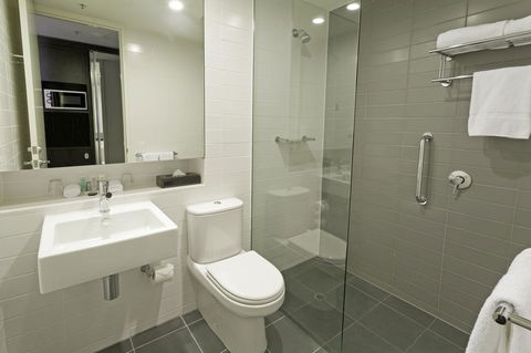 Causeway 353 Hotel - Whitsundays Accommodation 2
