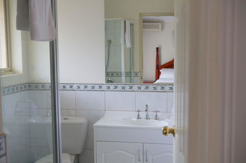 Sanctuary House Resort Motel - Whitsundays Accommodation 11