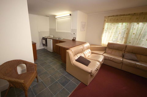 Sanctuary House Resort Motel - Whitsundays Accommodation 23