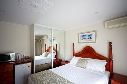 Sanctuary House Resort Motel - Whitsundays Accommodation 6