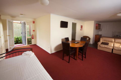Sanctuary House Resort Motel - Whitsundays Accommodation 20