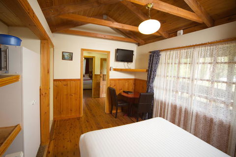 Sanctuary House Resort Motel - Whitsundays Accommodation 17