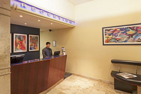 Causeway Inn On The Mall - Whitsundays Accommodation 4