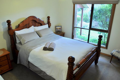 Crimea Retreat - Whitsundays Accommodation 8