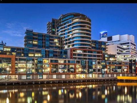 Signature Waterfront Apartments - Whitsundays Accommodation 38