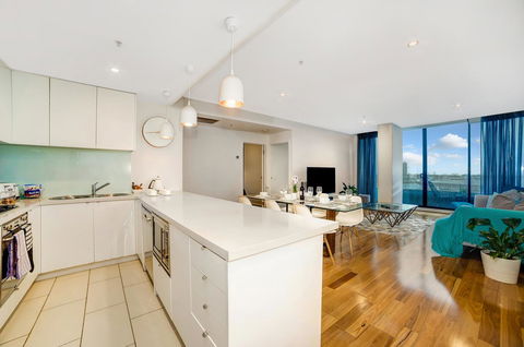Signature Waterfront Apartments - Whitsundays Accommodation 11