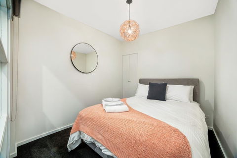 Signature Waterfront Apartments - Whitsundays Accommodation 19