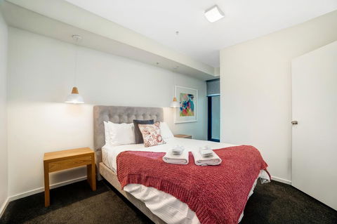 Signature Waterfront Apartments - Whitsundays Accommodation 18