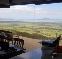 One Tree Hill - Whitsundays Accommodation