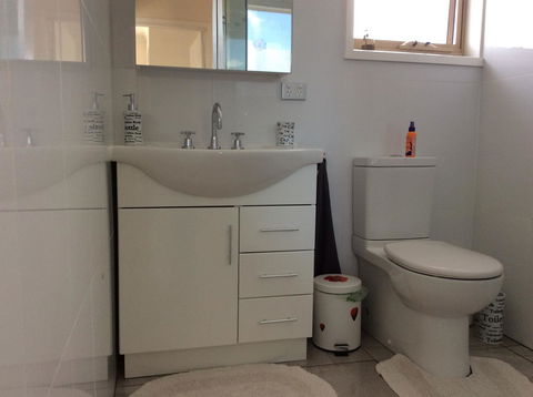 Avilla By The Bay - Whitsundays Accommodation 24