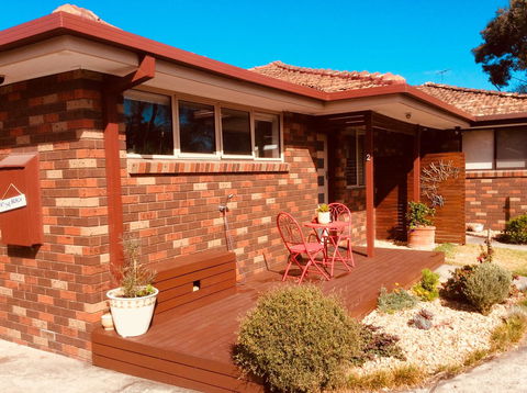 Avilla By The Bay - Whitsundays Accommodation 0