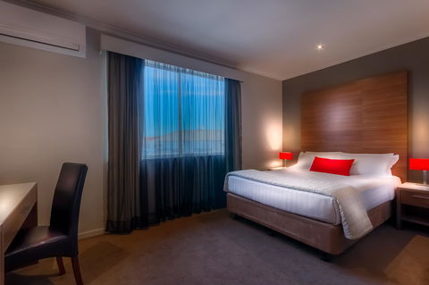 Crest On Barkly Hotel - Whitsundays Accommodation 26