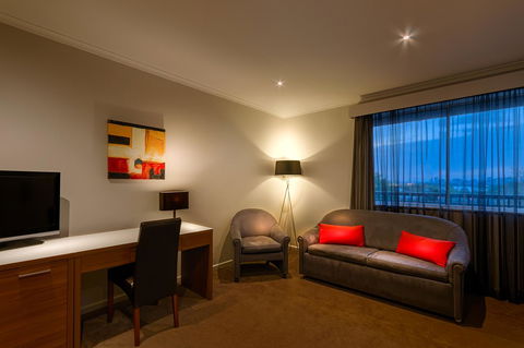 Crest On Barkly Hotel - Whitsundays Accommodation 20