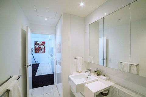 The Sebel Melbourne Docklands Hotel - Whitsundays Accommodation 4