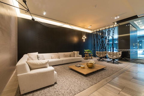 Waterfront 3 Bedroom Luxury Home Victoria Harbour - Whitsundays Accommodation 19