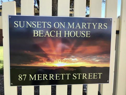 Sunsets On Martyrs Luxury Coastal Beach House Peterborough - Whitsundays Accommodation 21