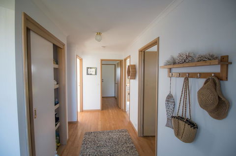 Sunsets On Martyrs Luxury Coastal Beach House Peterborough - Whitsundays Accommodation 19