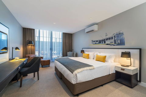 Peppers Docklands - Whitsundays Accommodation 0