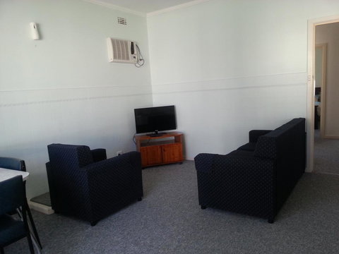 Beachcomber Holiday Units - Whitsundays Accommodation 37
